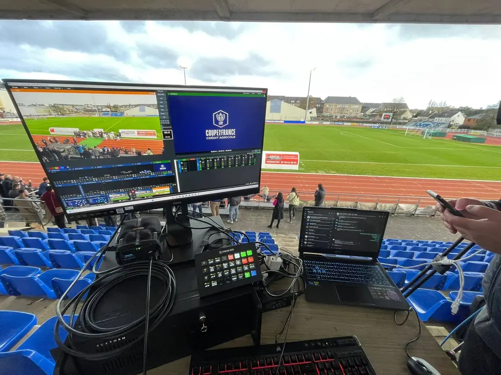 Régie vidéo mobile pour livestream d'événement sportif sur le terrain